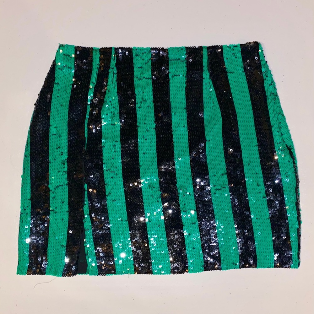 Sequin Stripped Mini Skirt with Split